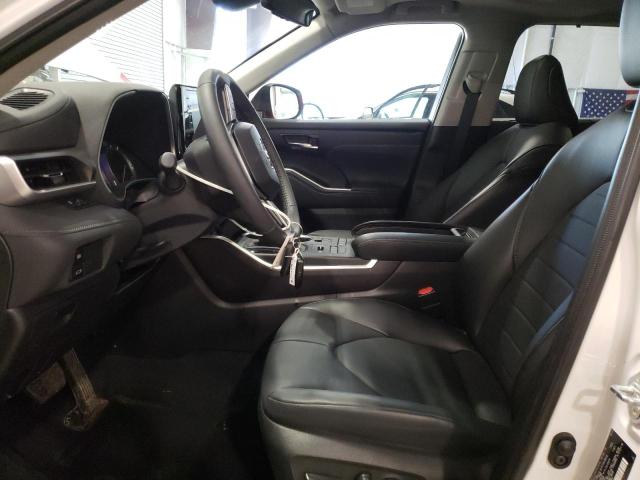 5TDGZRBHXNS249132 - 2022 TOYOTA HIGHLANDER XLE WHITE photo 7