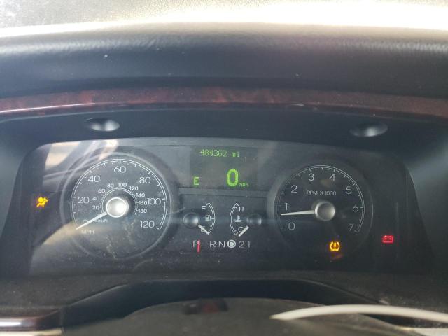 2LNHM84W88X640177 - 2008 LINCOLN TOWN CAR EXECUTIVE L BLACK photo 9