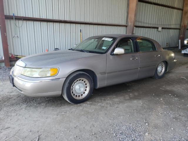 1LNHM81W72Y604525 - 2002 LINCOLN TOWN CAR EXECUTIVE BEIGE photo 1