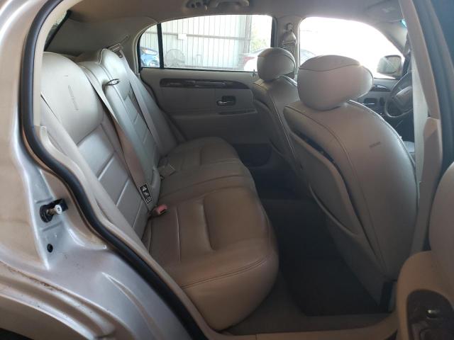 1LNHM81W72Y604525 - 2002 LINCOLN TOWN CAR EXECUTIVE BEIGE photo 10