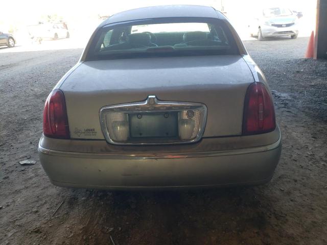 1LNHM81W72Y604525 - 2002 LINCOLN TOWN CAR EXECUTIVE BEIGE photo 6