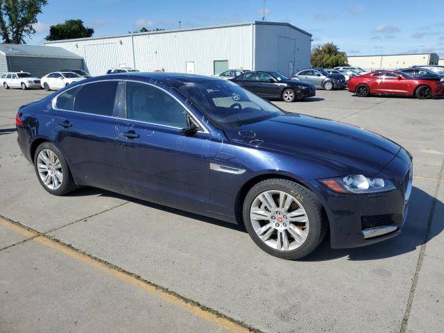 SAJBR4BV0HCY33579 - 2017 JAGUAR XF BLUE photo 4