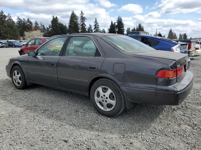 JT2BG22K0Y0527670 - 2000 TOYOTA CAMRY CE GRAY photo 2