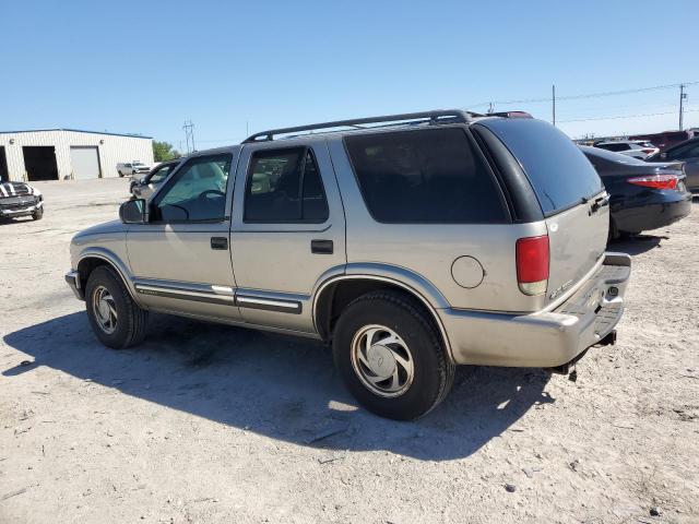 1GNDT13W41K195063 - 2001 CHEVROLET BLAZER GOLD photo 2