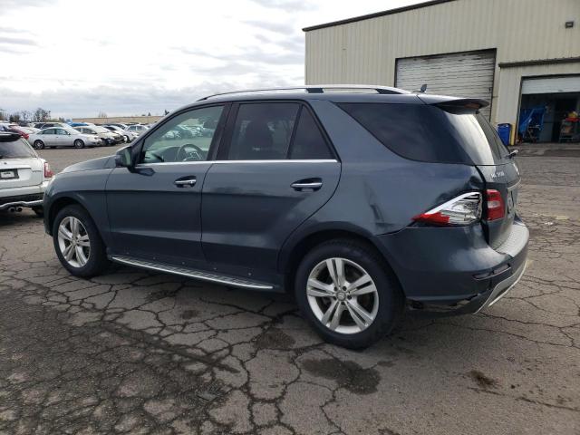 4JGDA5HB7FA492137 - 2015 MERCEDES-BENZ ML 350 4MATIC GRAY photo 2
