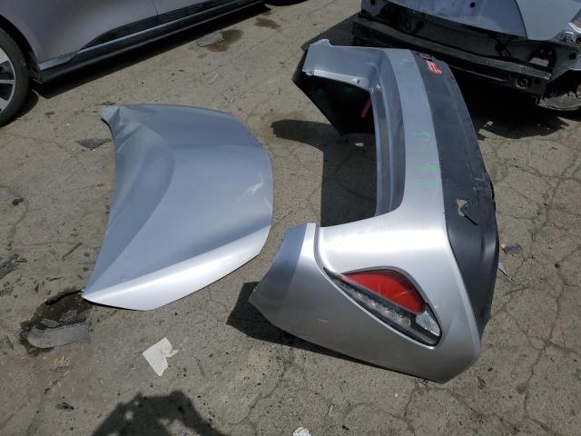 JTDKARFP7H3059555 - 2017 TOYOTA PRIUS PRIM ვერცხლისფერი ფოტო 12