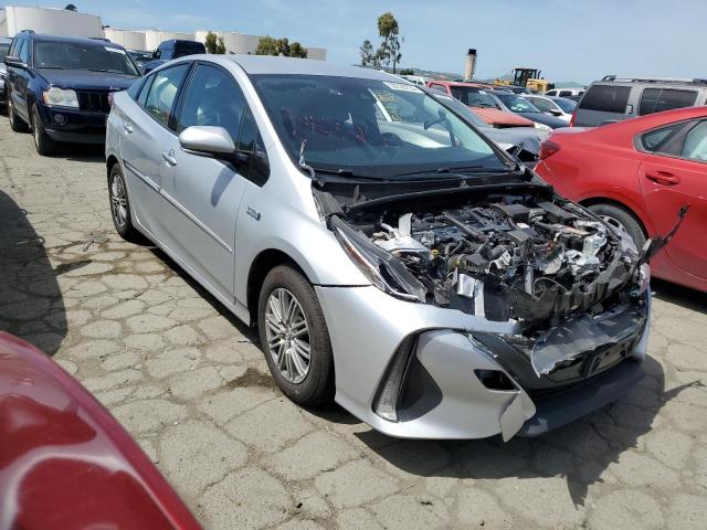 JTDKARFP7H3059555 - 2017 TOYOTA PRIUS PRIM ვერცხლისფერი ფოტო 4