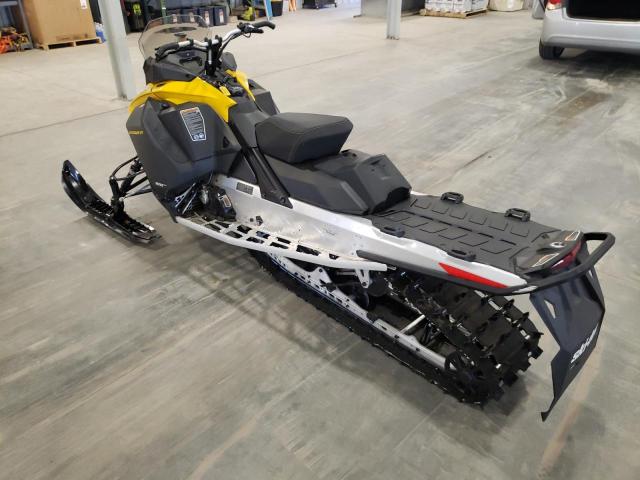 2BPSUBPA8PV000147 - 2021 SKI DOO RENEGADE YELLOW photo 3