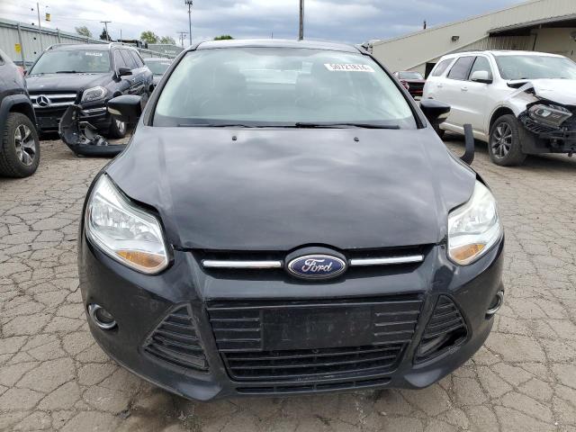 1FAHP3F24CL385712 - 2012 FORD FOCUS SE BLACK photo 5