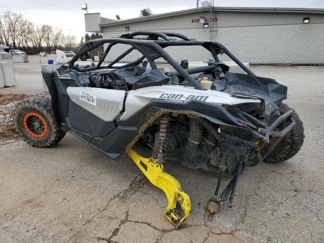 3JBVGAY42KK002619 - 2019 CAN-AM MAVERICK X TURBO SILVER photo 3