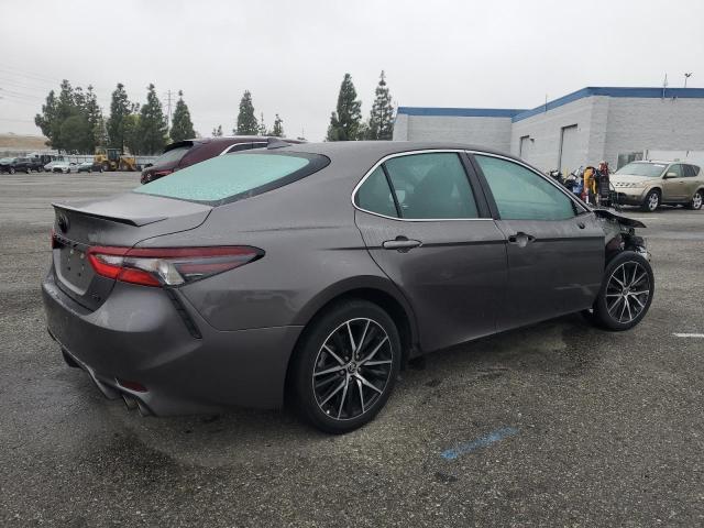4T1G11AK8PU805017 - 2023 TOYOTA CAMRY SE NIGHT SHADE GRAY photo 3