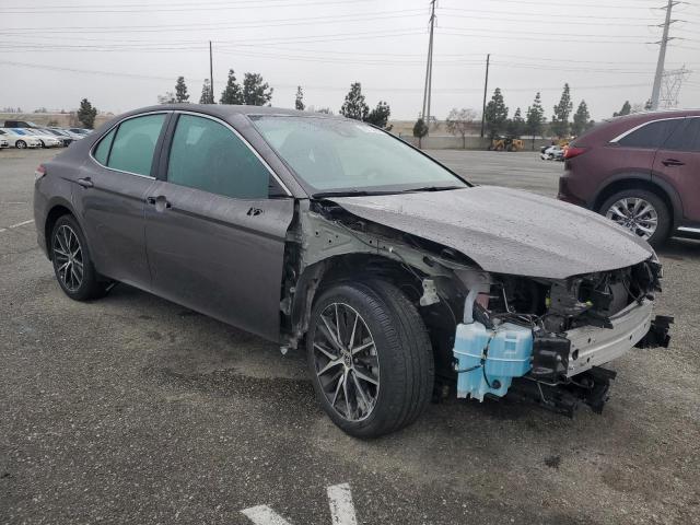 4T1G11AK8PU805017 - 2023 TOYOTA CAMRY SE NIGHT SHADE GRAY photo 4