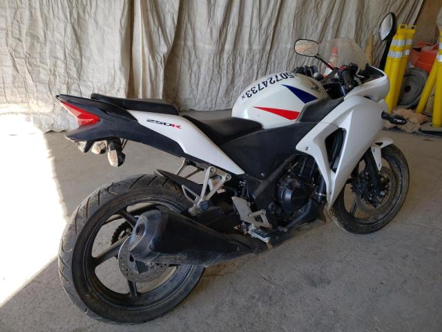 MLHMC4101D5303924 - 2013 HONDA CBR250 R WHITE photo 4