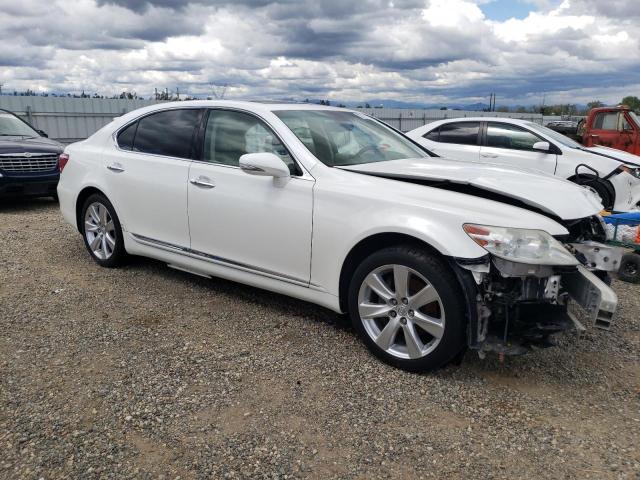 JTHGL5EF9C5046027 - 2012 LEXUS LS 460L WHITE photo 4