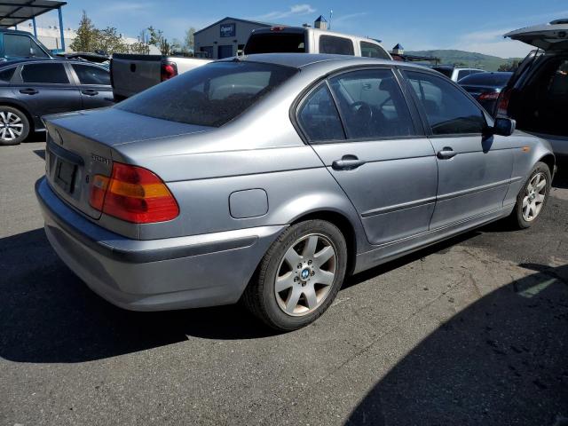 WBAAZ33445KW78656 - 2005 BMW 325 IS SULEV SILVER photo 3