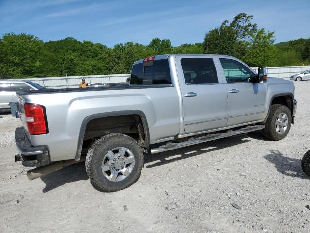 1GT12TEY5JF105565 - 2018 GMC SIERRA K2500 SLT SILVER photo 3