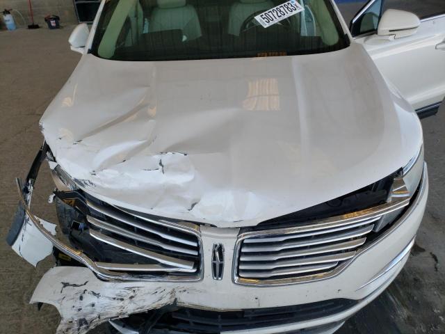 5LMCJ2C98HUL45743 - 2017 LINCOLN MKC SELECT Սպիտակ լուսանկար 12
