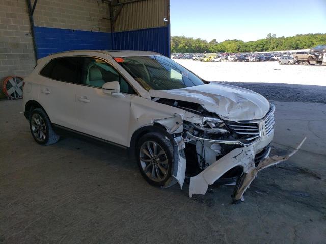 5LMCJ2C98HUL45743 - 2017 LINCOLN MKC SELECT Սպիտակ լուսանկար 4