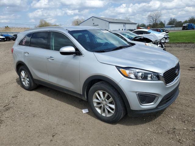 5XYPG4A36GG172726 - 2016 KIA SORENTO LX SILVER photo 4