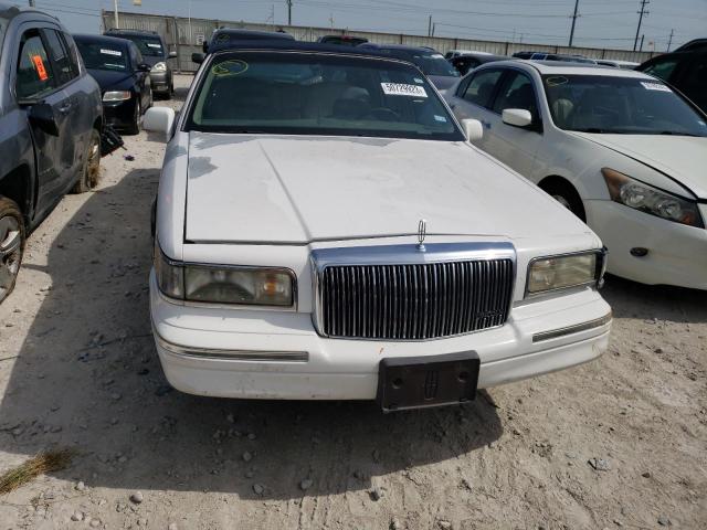 1LNLM81W3VY623443 - 1997 LINCOLN TOWN CAR EXECUTIVE WHITE photo 5