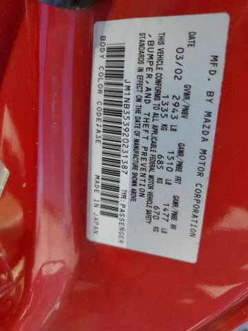 JM1NB353920231387 - 2002 MAZDA MX-5 MIATA BASE RED photo 12