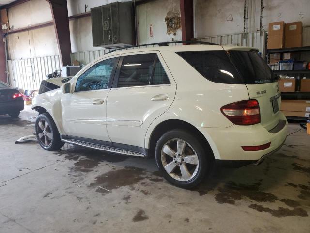4JGBB8GB9BA687044 - 2011 MERCEDES-BENZ ML 350 4MATIC WHITE photo 2