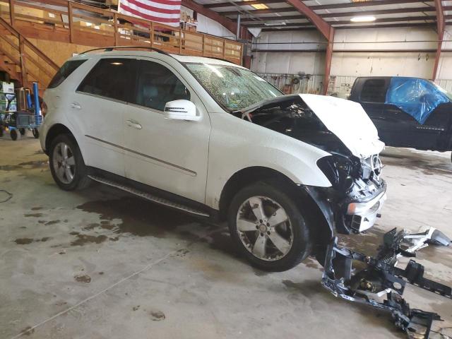 4JGBB8GB9BA687044 - 2011 MERCEDES-BENZ ML 350 4MATIC WHITE photo 4