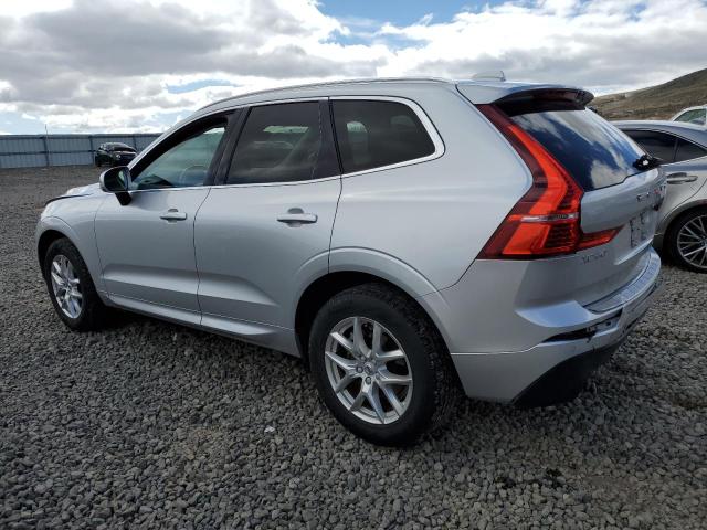 YV4A22RK4M1777132 - 2021 VOLVO XC60 T6 MOMENTUM SILVER photo 2