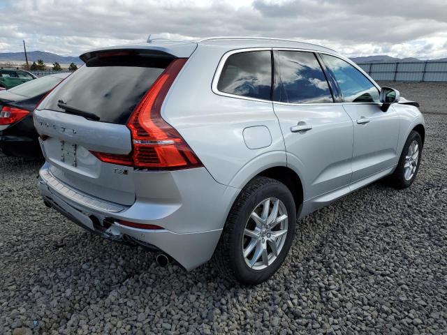 YV4A22RK4M1777132 - 2021 VOLVO XC60 T6 MOMENTUM SILVER photo 3