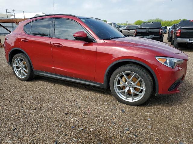ZASFAKNN0J7B94701 - 2018 ALFA ROMEO STELVIO TI SPORT RED photo 4