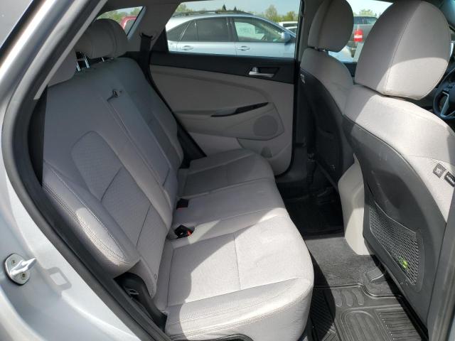 KM8J2CA46KU909613 - 2019 HYUNDAI TUCSON SE SILVER photo 11