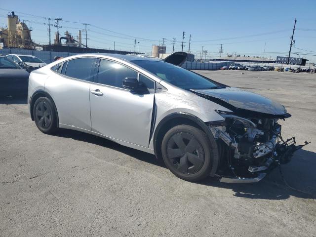 JTDACAAU2R3021155 - 2024 TOYOTA PRIUS LE SILVER photo 4