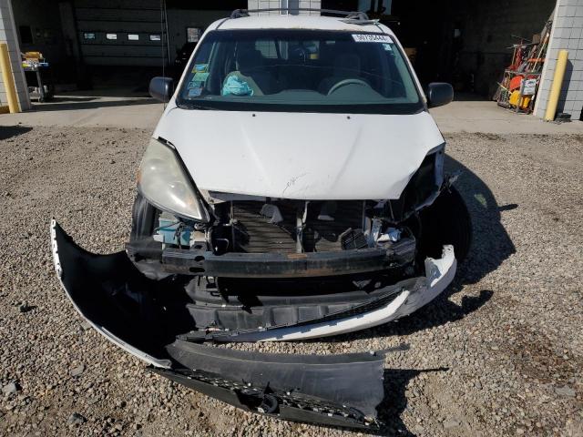 5TDZK23C27S026562 - 2007 TOYOTA SIENNA CE WHITE photo 5