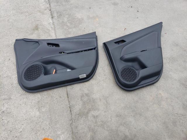 JTDKARFP4H3066656 - 2017 TOYOTA PRIUS PRIM ვერცხლისფერი ფოტო 12