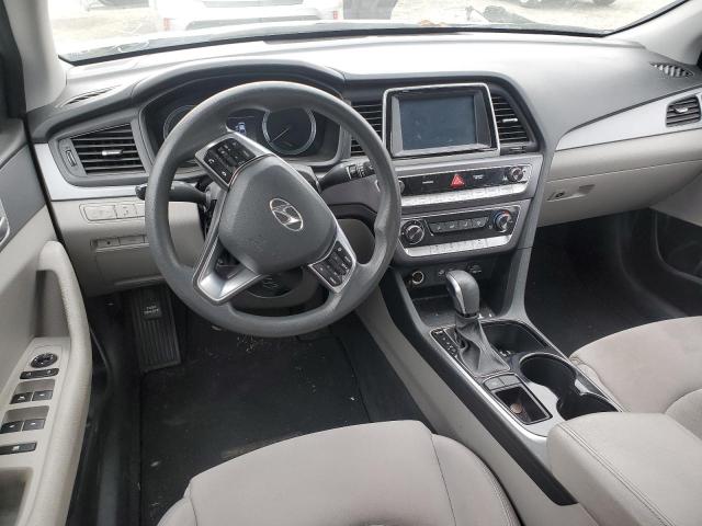 5NPE24AF9JH702106 - 2018 HYUNDAI SONATA SE SILVER photo 8