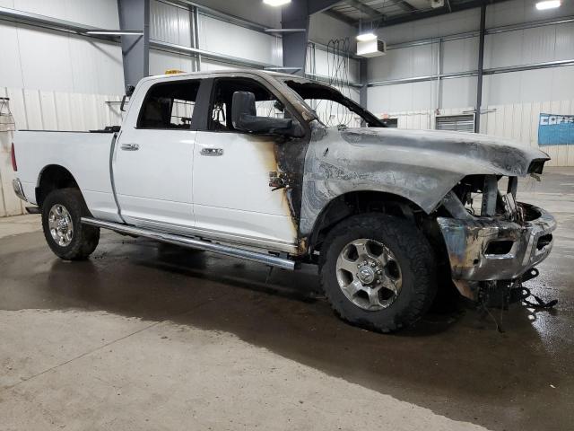 3C63R3DJ2JG423299 - 2018 RAM 3500 SLT WHITE photo 4