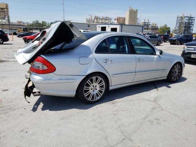 WDBUF72X78B223802 - 2008 MERCEDES-BENZ E 550 SILVER photo 3