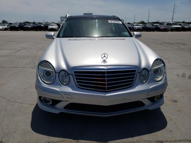 WDBUF72X78B223802 - 2008 MERCEDES-BENZ E 550 SILVER photo 5