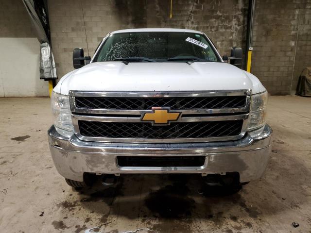 1GC1KVCG6CF244628 - 2012 CHEVROLET SILVERADO2 K2500 HEAVY DUTY WHITE photo 5