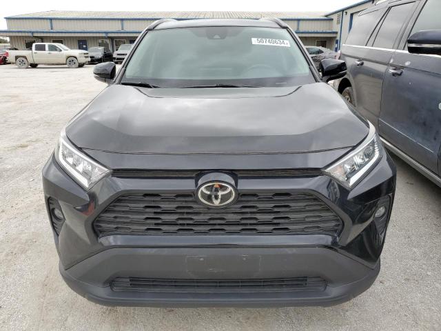 2T3W1RFV4KW025495 - 2019 TOYOTA RAV4 XLE BLACK photo 5