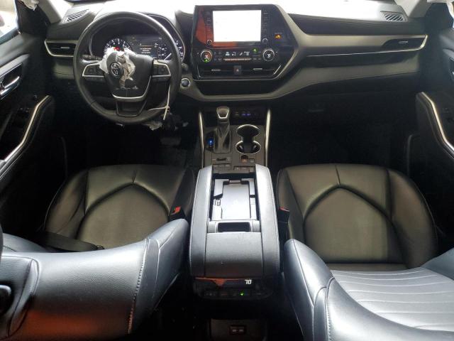 5TDGZRBH0NS568362 - 2022 TOYOTA HIGHLANDER XLE 红色 照片 8