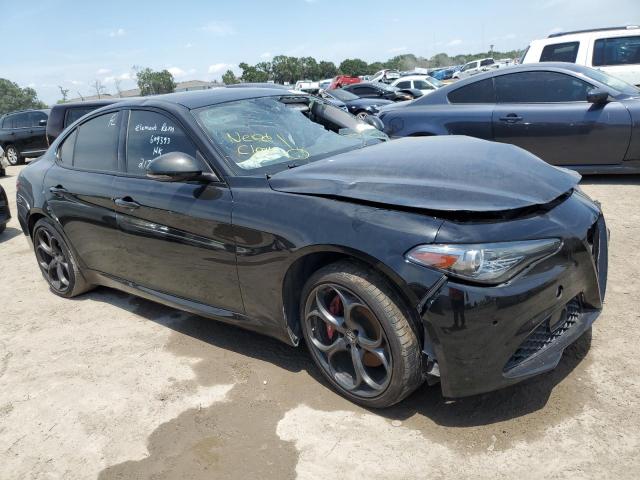 ZARFAMBNXK7609393 - 2019 ALFA ROMEO GIULIA TI BLACK photo 4