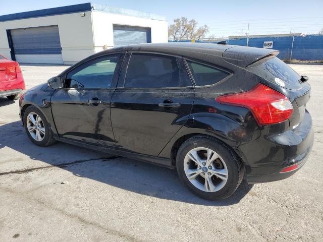 1FAHP3K20CL232976 - 2012 FORD FOCUS SE BLACK photo 2