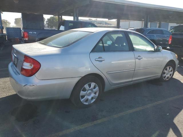 4T1BE30K84U894319 - 2004 TOYOTA CAMRY LE SILVER photo 3