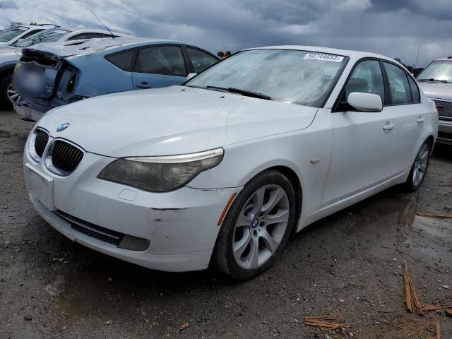 WBANW13598CZ80613 - 2008 BMW 533 I WHITE photo 1