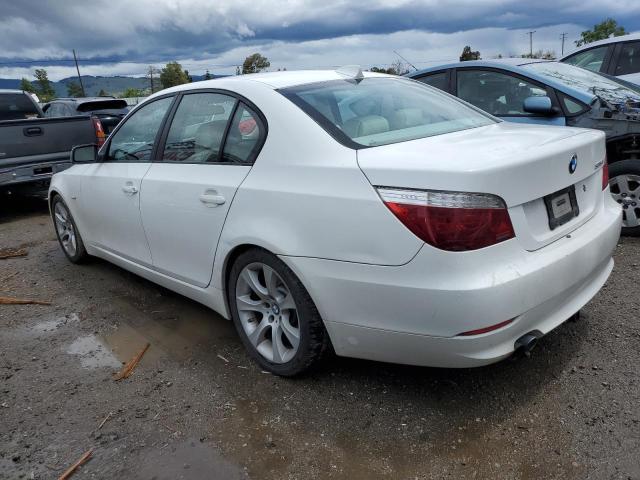 WBANW13598CZ80613 - 2008 BMW 533 I WHITE photo 2