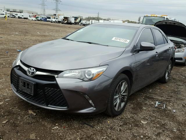 4T1BF1FK2HU417187 - 2017 TOYOTA CAMRY LE  photo 2