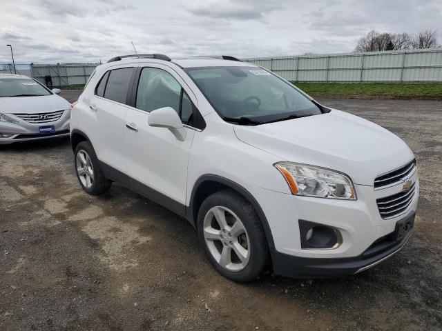 3GNCJTSB8FL237140 - 2015 CHEVROLET TRAX LTZ WHITE photo 4