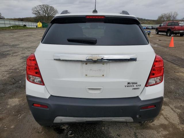 3GNCJTSB8FL237140 - 2015 CHEVROLET TRAX LTZ WHITE photo 6