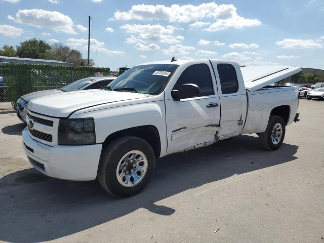 1GCRCREA8BZ417756 - 2011 CHEVROLET SILVERADO C1500  LS WHITE photo 1